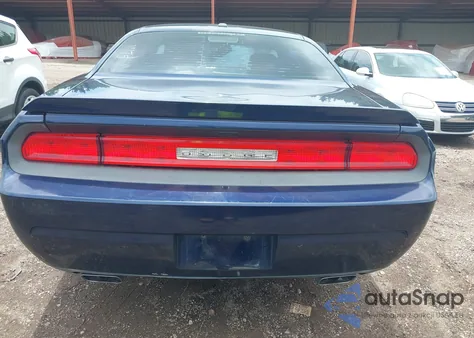 2014 Dodge Challenger Sxt from USA, damaged, VIN 2C3CDYAG3EH111175